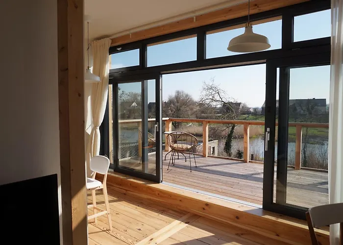 Og Am Fluss Mit Balkon - Ein Himmlischer Ausblick